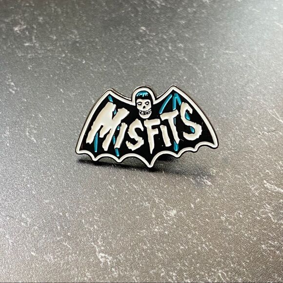 Misfits Enamel Pin/ Brooch - Picture 2 of 5